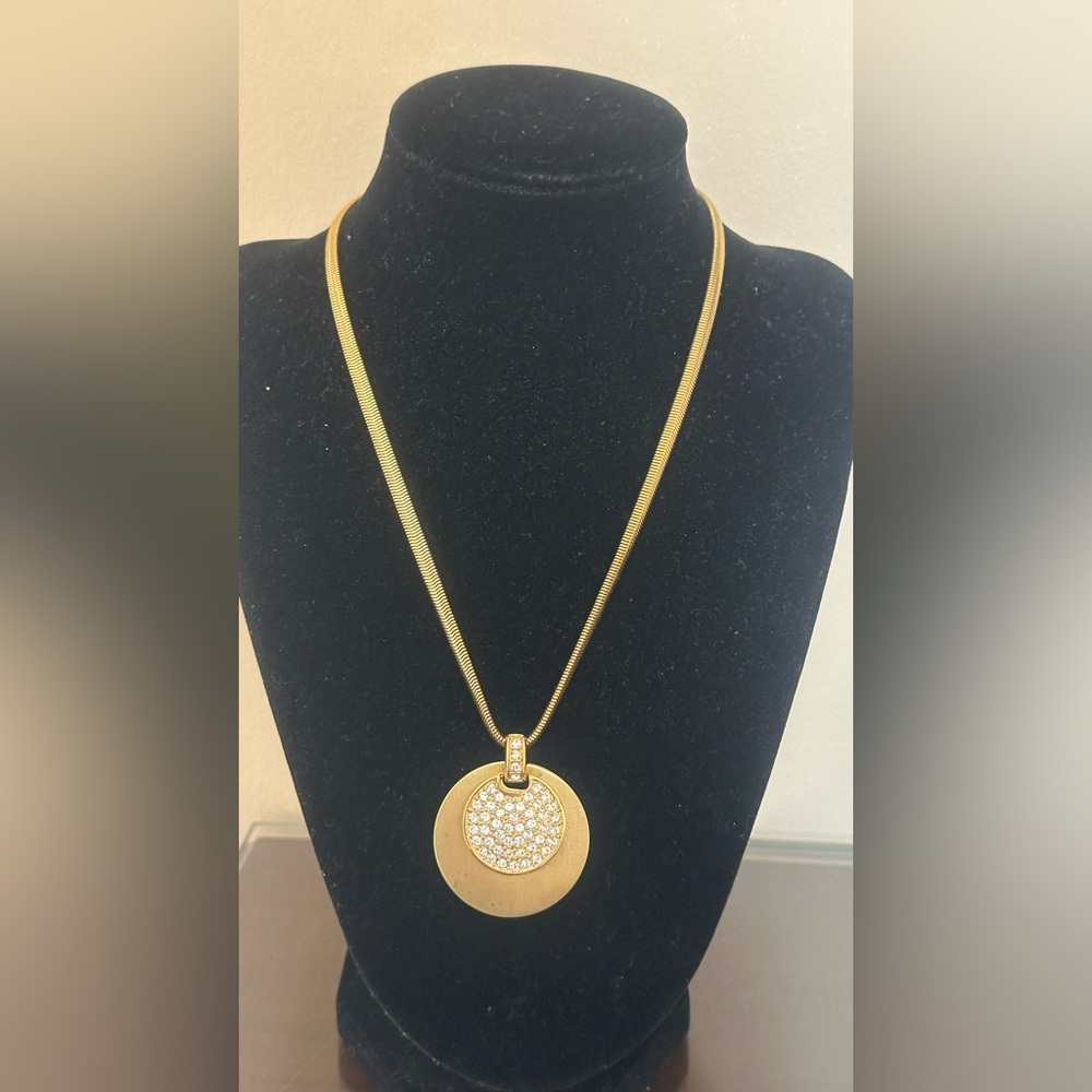 Butler Vintage Elegant Gold Tone And Rhinestones Pendant Necklace - Picture 7 of 11